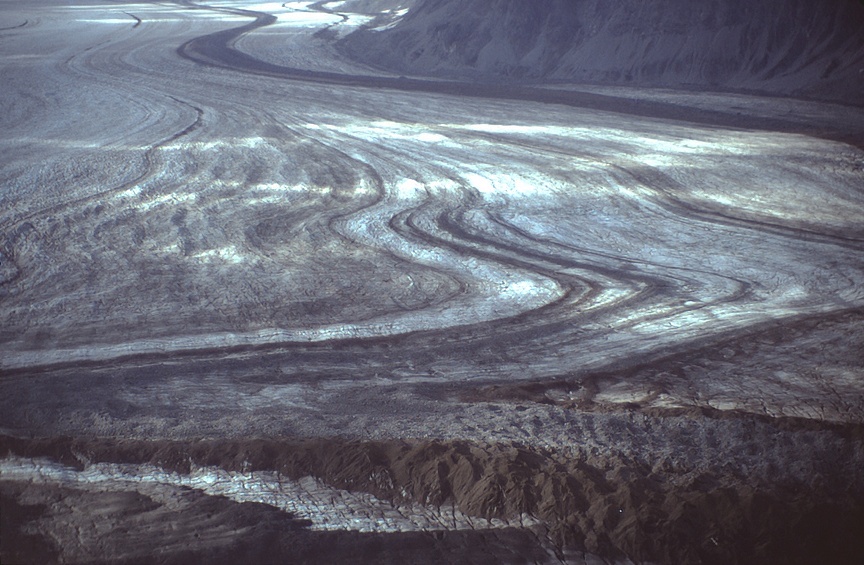 alaska glacial ice flow from plane