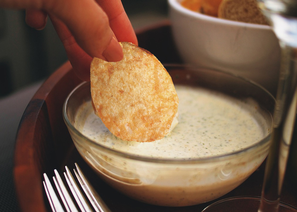 potato chip and onion dip